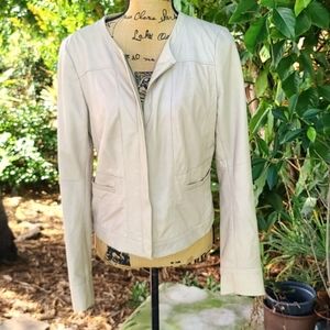 Classiques Entier lightweight beige leather zipped jacket. M. Gently worn